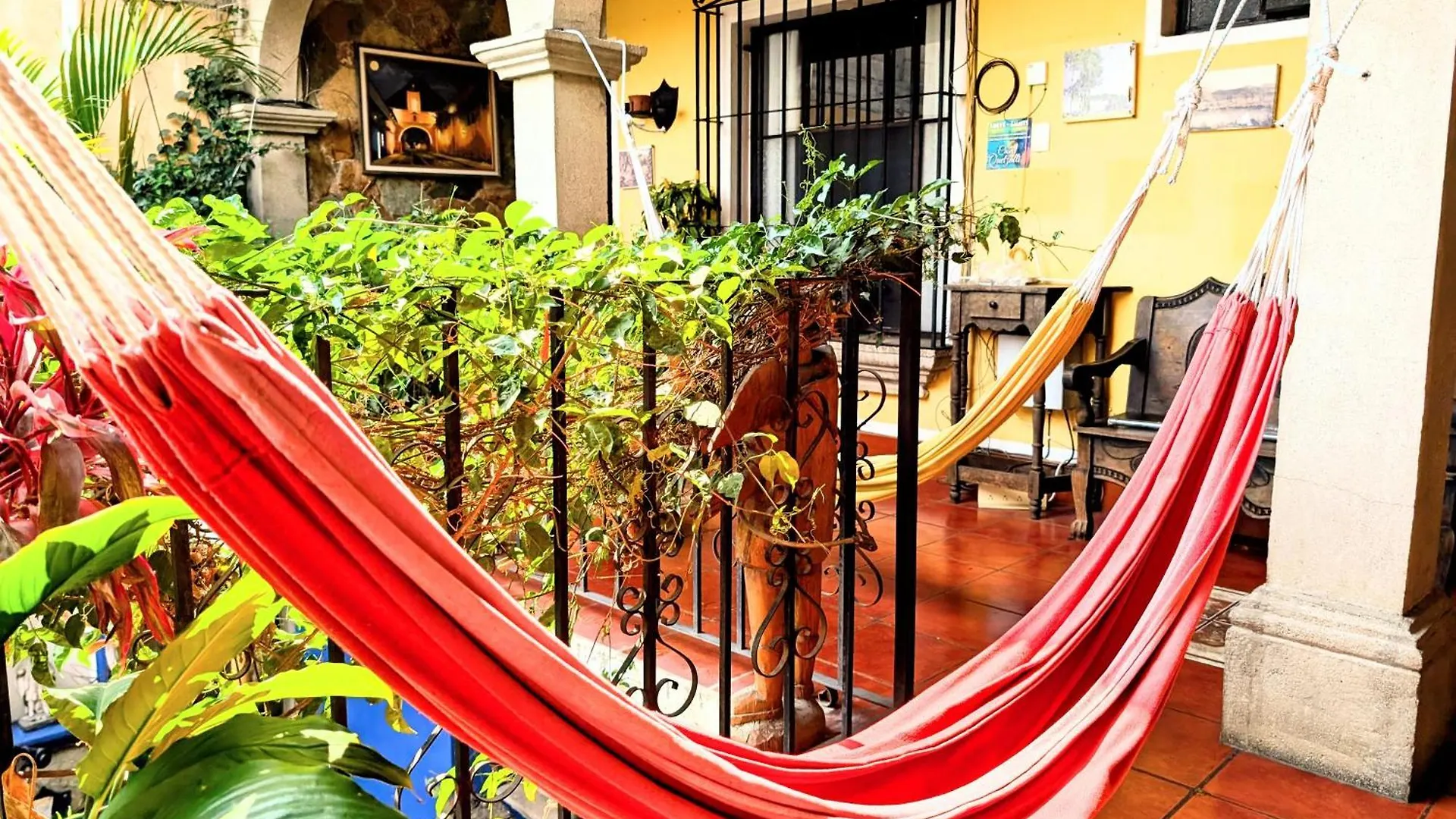 Проживание в семье Casa Quetzalli, La Recoleccion Антигуа-Гватемала