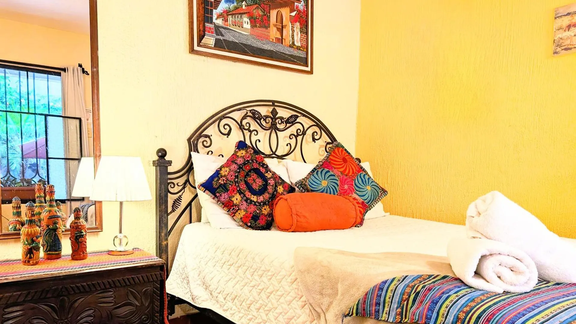 Casa Quetzalli, La Recoleccion Антигуа-Гватемала Проживание в семье