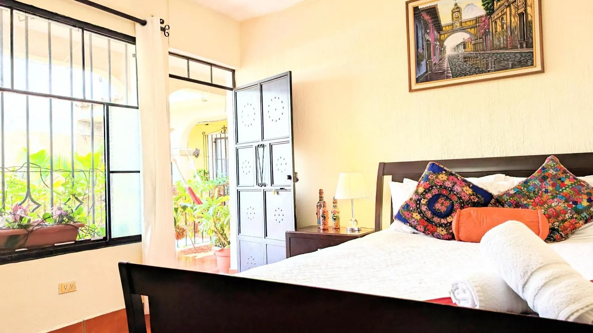 Casa Quetzalli, La Recoleccion Антигуа-Гватемала Проживание в семье