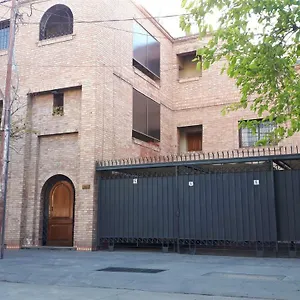https://exelente-ubicacion-a-100mts-de-los-portones-del-parque.hotelsmendoza.com